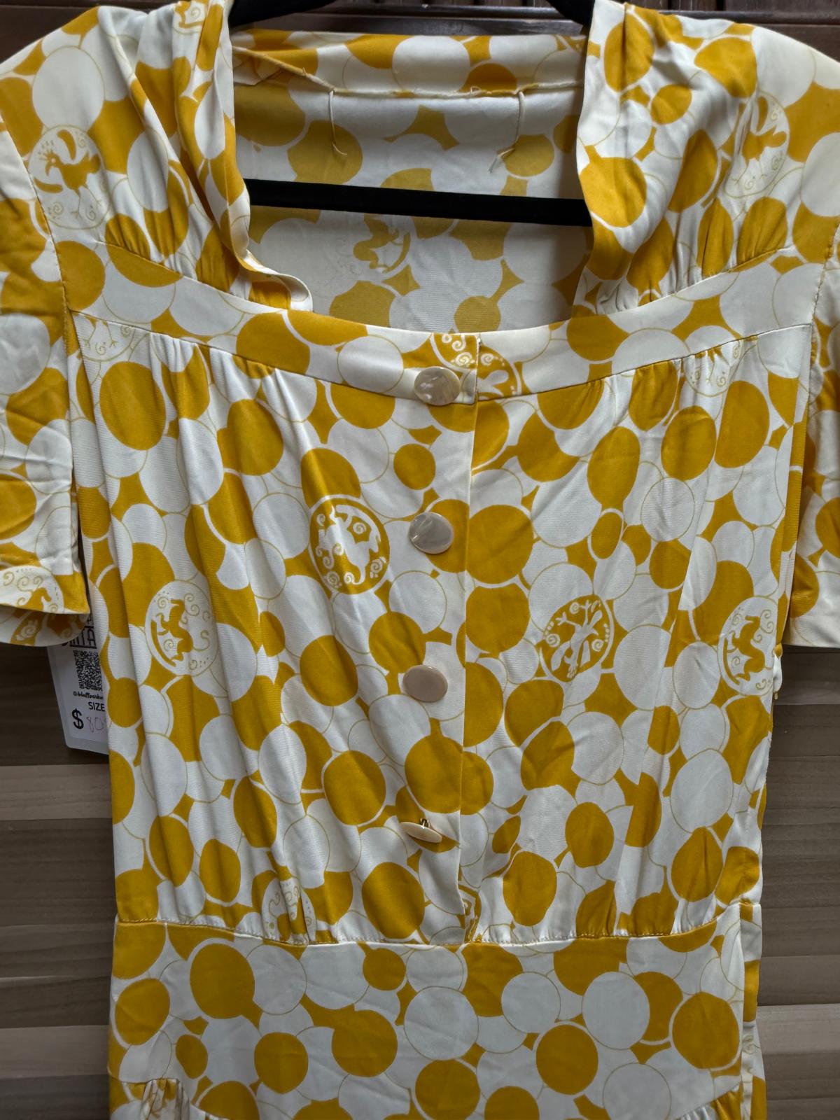 1940's Rayon Yellow and White Bubble Patterned Square Neck Dress with 4 Button Accents