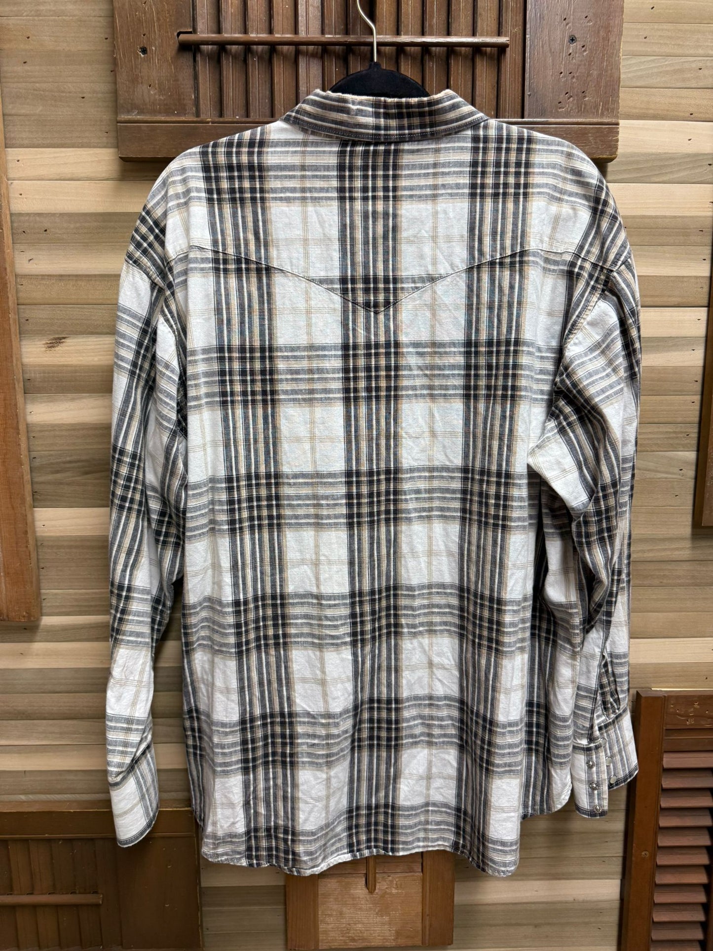 1990's Western Light Colored Plaid 100% Cotton Shirt by "Wrangler Western Shirts" Chest Pockets Size XL