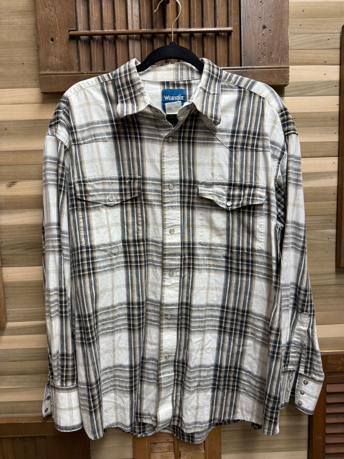 1990's Western Light Colored Plaid 100% Cotton Shirt by "Wrangler Western Shirts" Chest Pockets Size XL