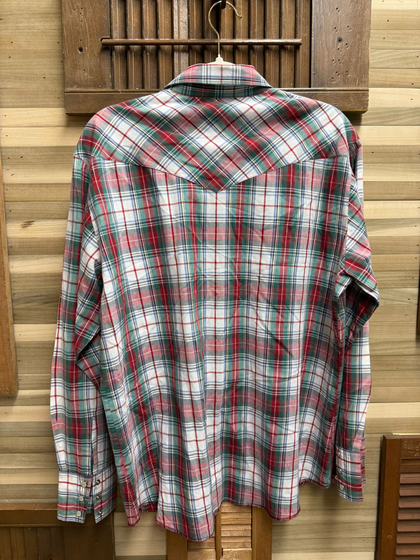 Red and Green Western Pearl Snapback Flannel "Rustler By Wrangler" Size XL
