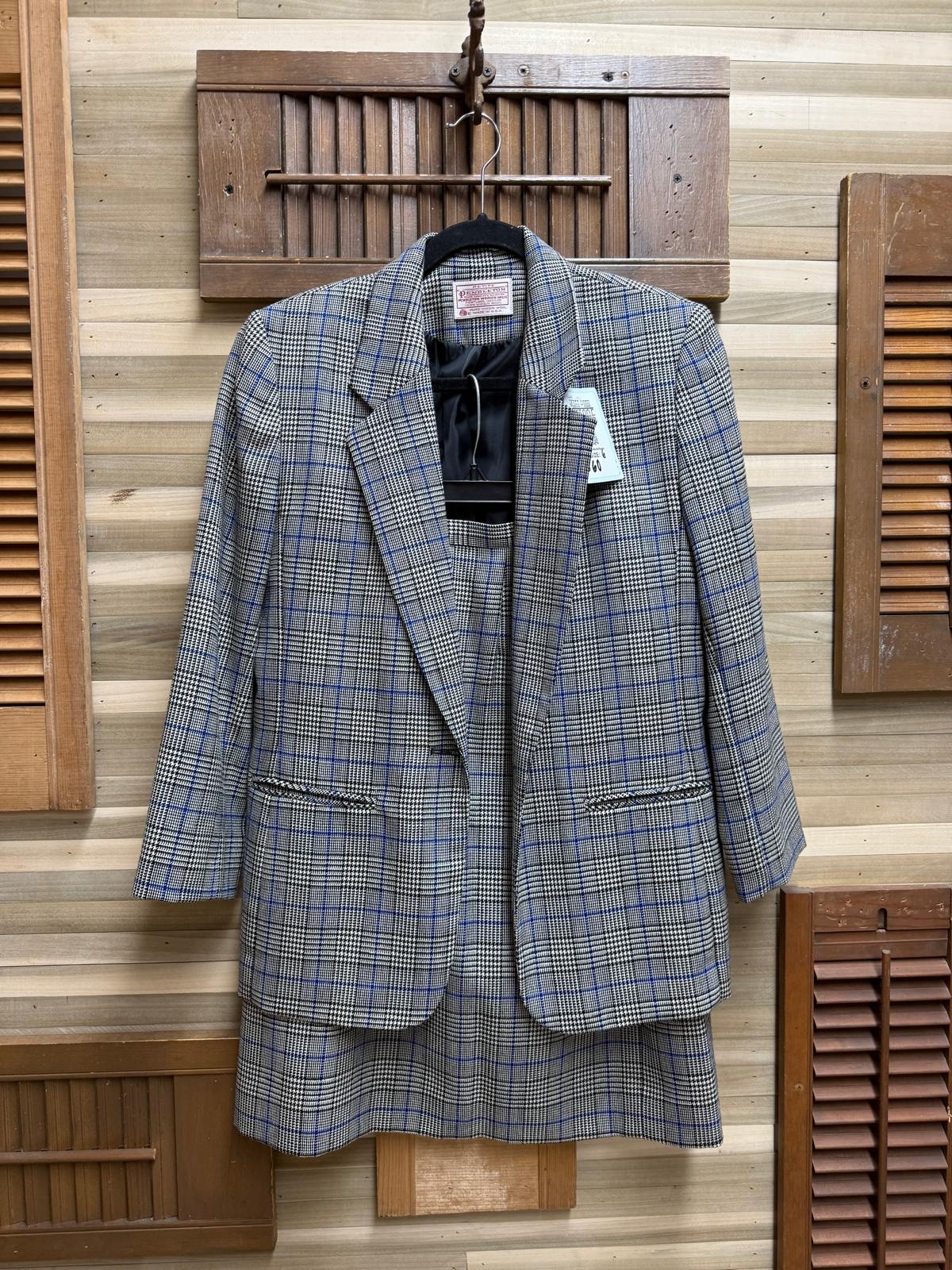 Women's Suit Sets