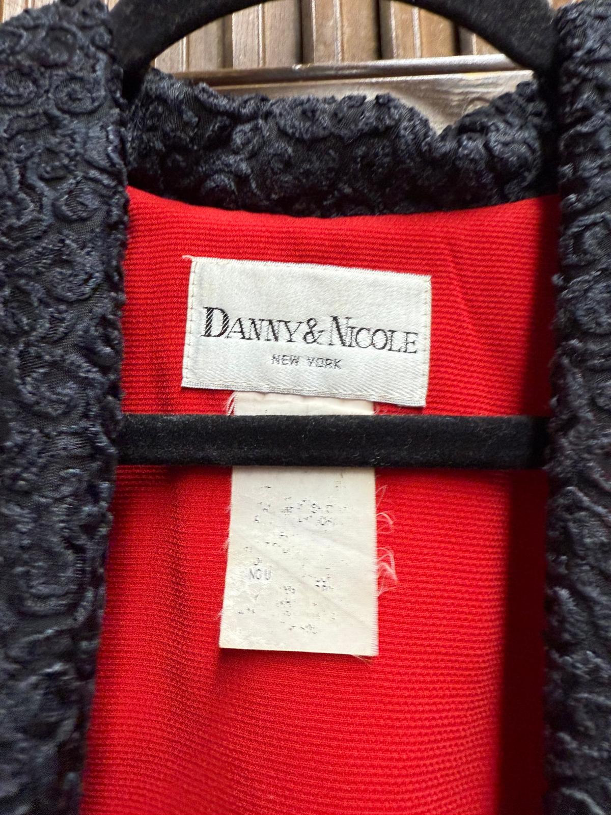 1980's Danny & Nicole Red Lined Black Boucle Trim Shawl Collar Jacket Blazer Size 4
