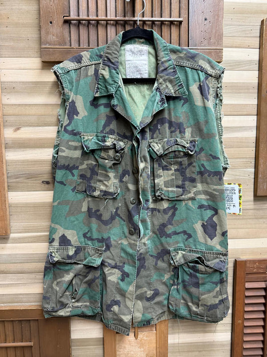1970's Vietnam Era ERDL USMC Woodland Combat Camo Coat with Sleeves Removed Size M