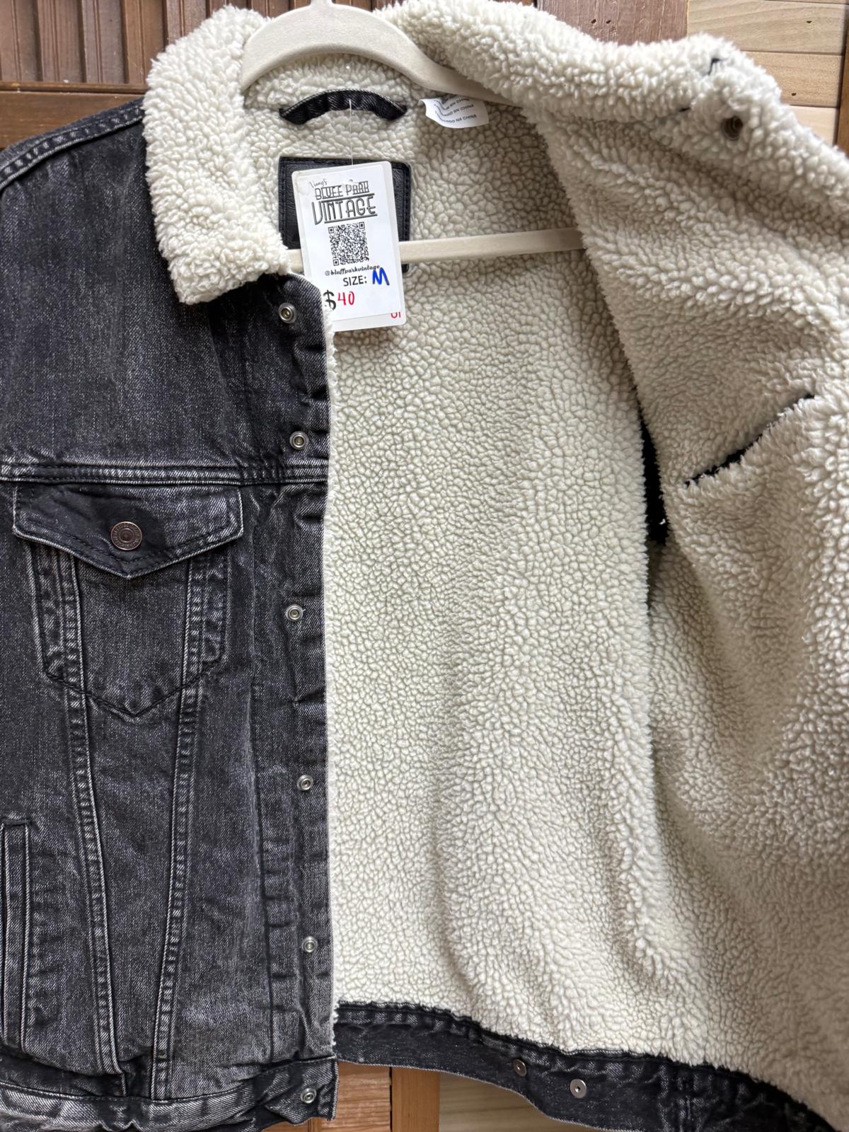 Warm Sherpa Lined  "Levi's" Denim Trucker Workwear Jacket Size Medium M