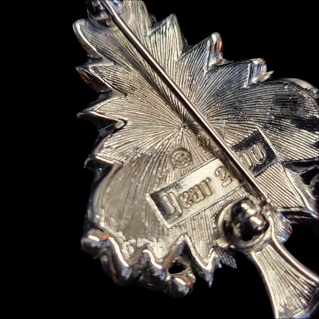 Swarovski Signed Year 2000  Christmas Silver Tree Pin